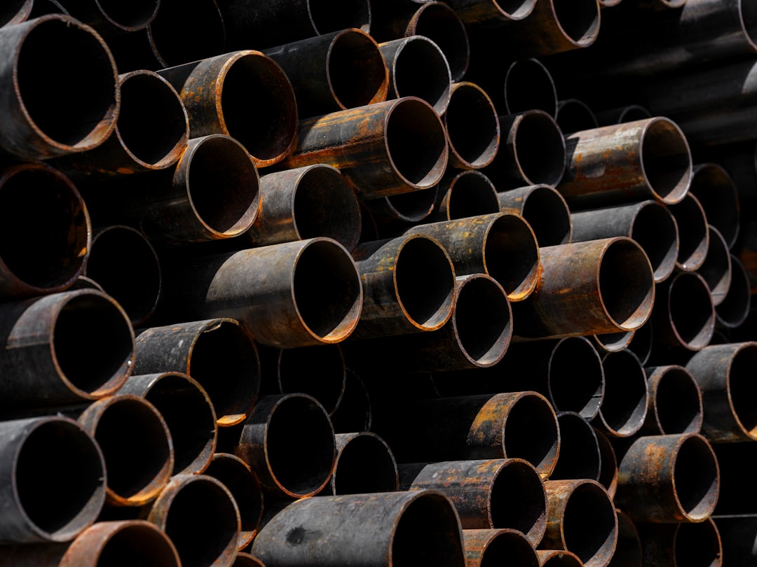 steel-640x480-43329356.jpeg