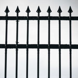 steel-fence-640x480-80195116.jpeg