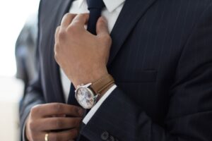 suit-640x480-11783924.jpeg