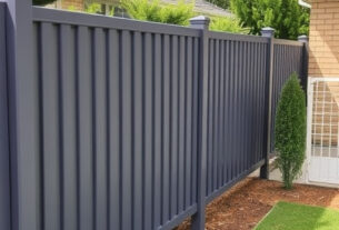 backyard-colorbond-fences-640x480-37916313.jpeg
