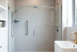 bathroom-showers-640x480-9900215.jpeg