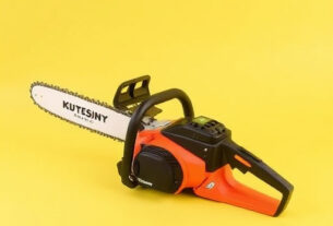 battery-chainsaw-640x480-96186986.jpeg