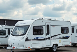 caravan-dealership-640x480-87509846.jpeg