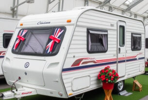 caravan-display-640x480-72789290.jpeg