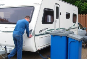 caravan-servicing-640x480-80922829.jpeg