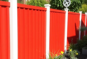colorbond-fencing-640x480-43899731.jpeg