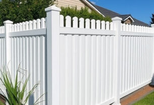 colorbond-fencing-640x480-49798556.jpeg
