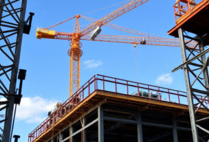 construction-steel-640x480-94730751.jpeg