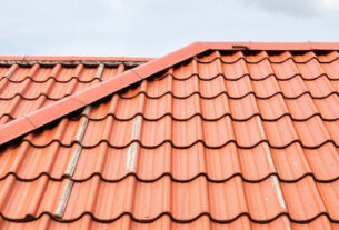 corrugated-roofing-640x480-61418432.jpeg