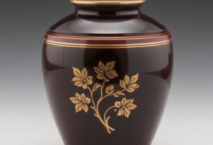 cremation-urn-640x480-30407926.jpeg