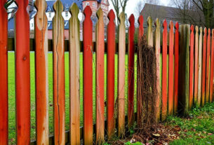 fence-640x480-98651135.jpeg