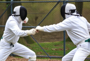 fencing-640x480-96379232.jpeg