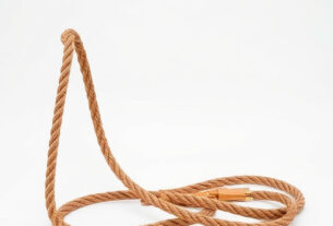 horse-lead-rope-640x480-57010799.jpeg