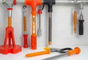 plumbing-tools-640x480-8386057.jpeg