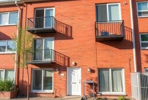 units-for-rent-640x480-64761614.jpeg