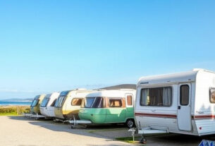 vacationer-caravans-640x480-77829438.jpeg
