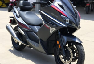 yamaha-xmax-300-640x480-75068868.jpeg