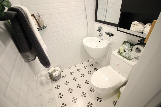 showers in bathroom