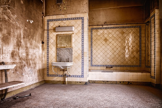 small bathroom accessories